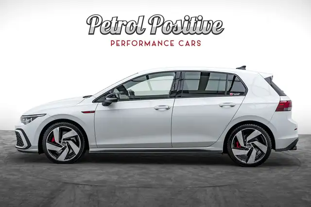 Volkswagen Golf view 3