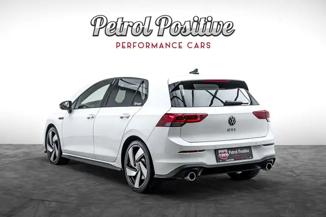 Volkswagen Golf view 4