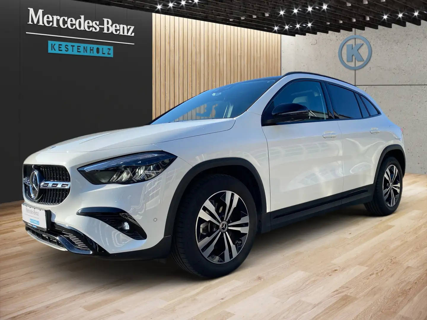 Mercedes-Benz GLA 200 GLA 200 d *PROGRESSIVE*DISTR*AHK*PANO*360°KAMERA Weiß - 1