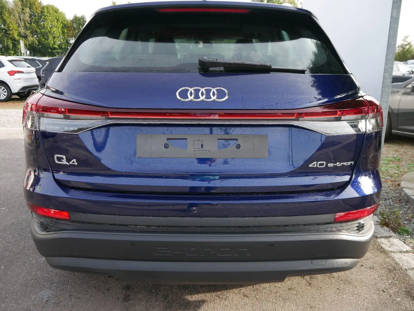 Audi Q4 e-tron 40 * ANSCHLUSSGARANTIE NAVI MATRIX-LED STANDKLI... Blau - 2