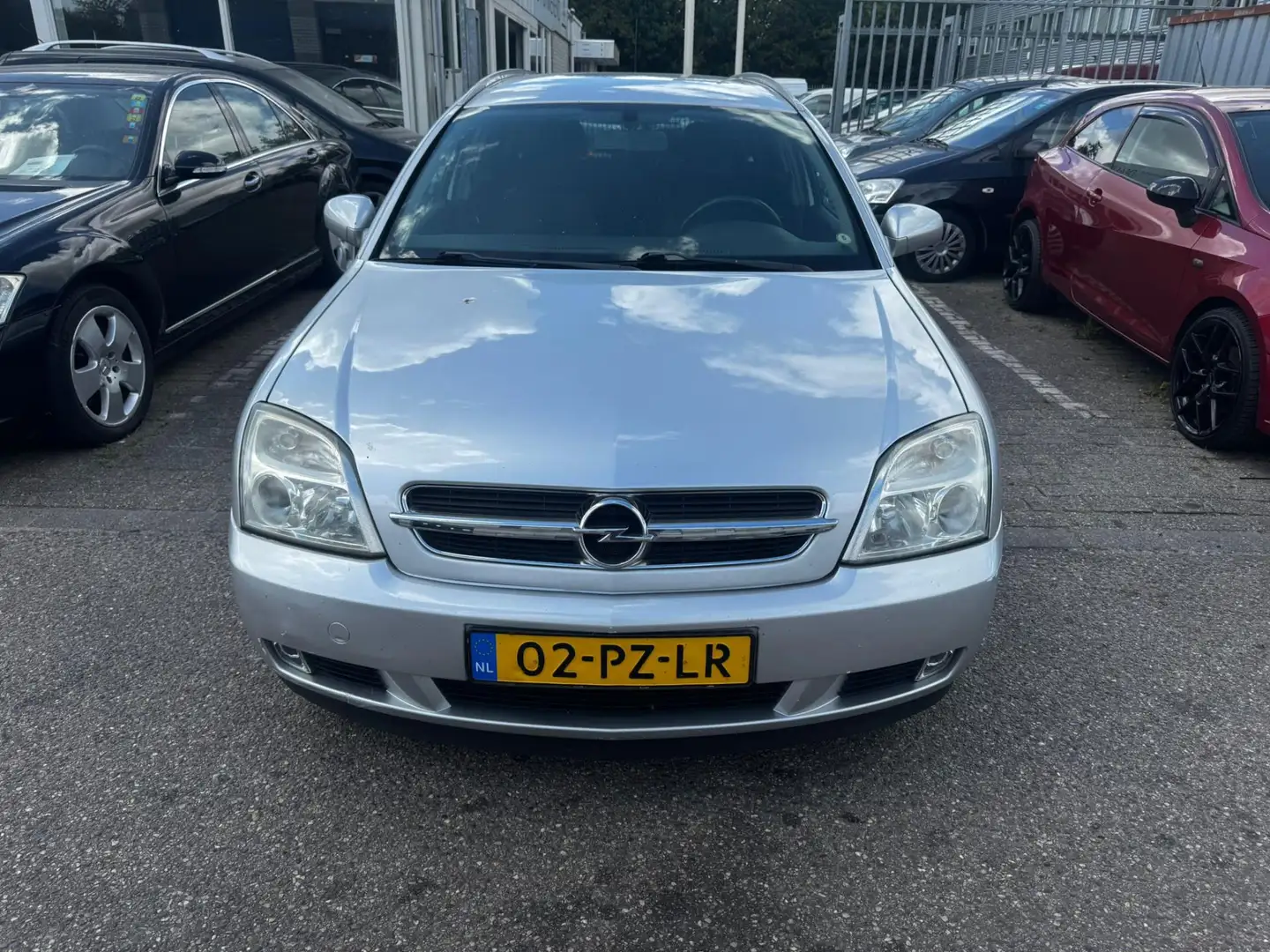 Opel Vectra Wagon 1.8-16V Elegance Grijs - 2