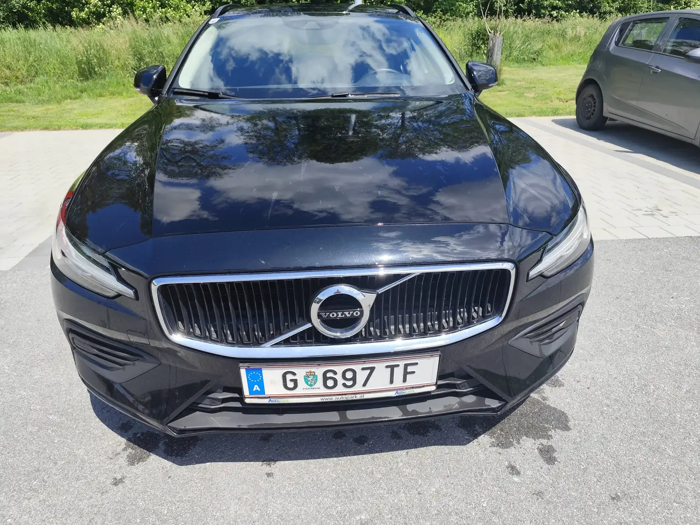 Volvo V60 V60 D4 Momentum Geartronic Momentum Schwarz - 2