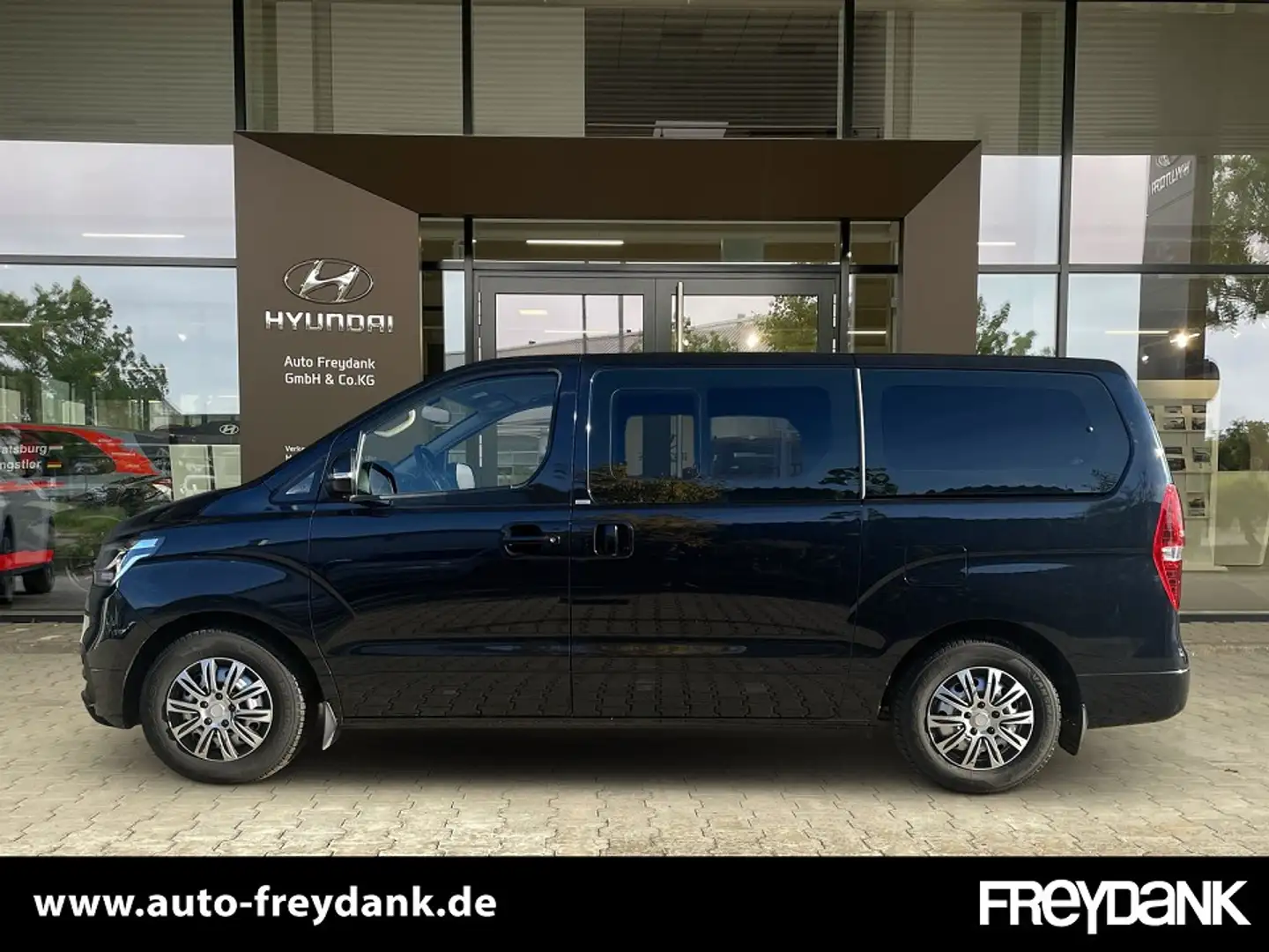 Hyundai H-1 Travel FL (MJ20) 2.5 CRDi 170PS A/T Premium Naviga - 2