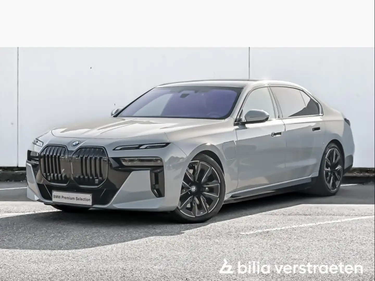 BMW 750 xDrive Сірий - 1