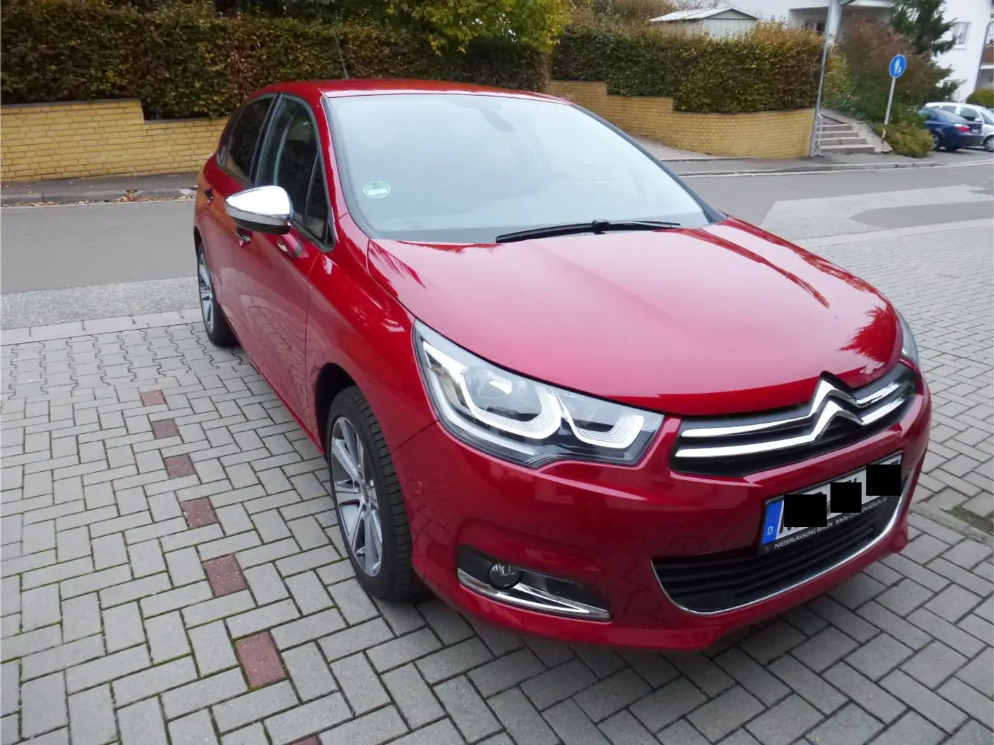 Citroen C4 C4 BlueHDi 120 S&S AHK NAV SHZ ALU Zahnriemen neu Červená - 2