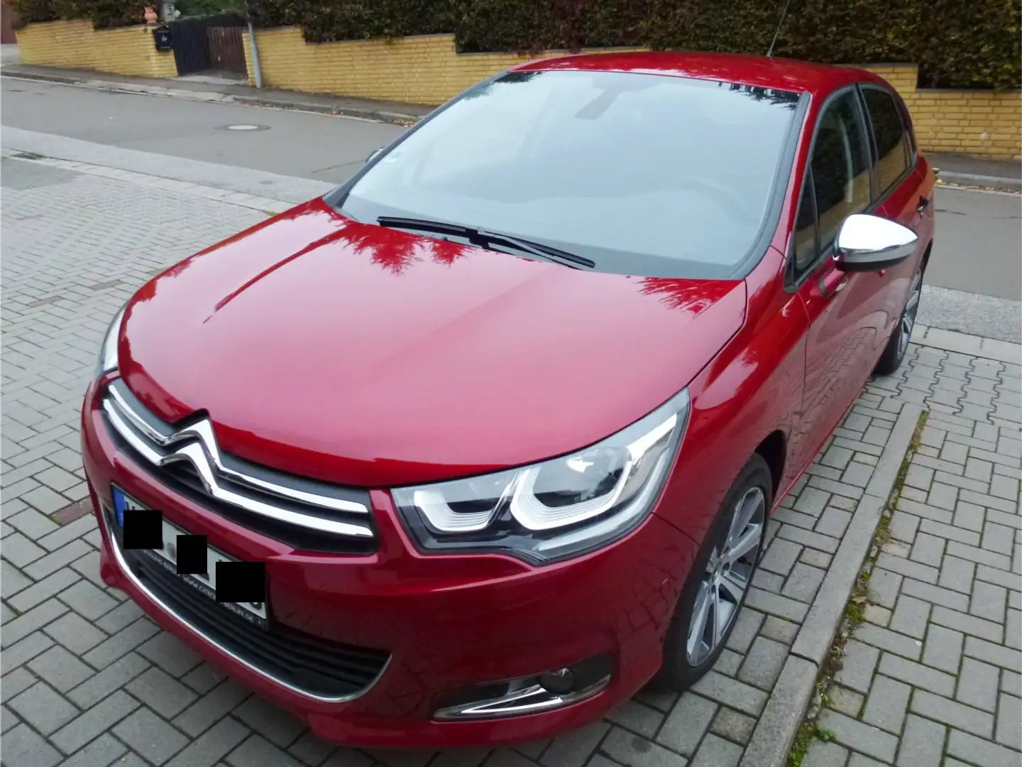Citroen C4 C4 BlueHDi 120 S&S AHK NAV SHZ ALU Zahnriemen neu Červená - 1