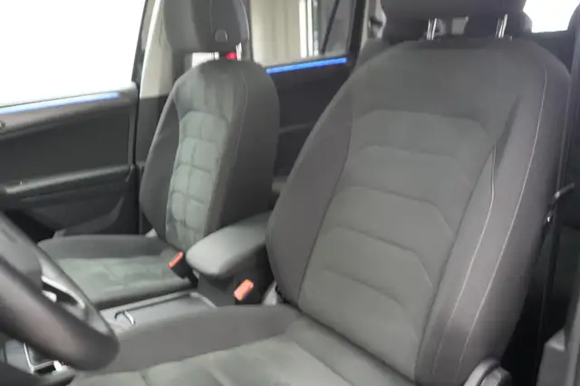 Volkswagen Tiguan Allspace view 13