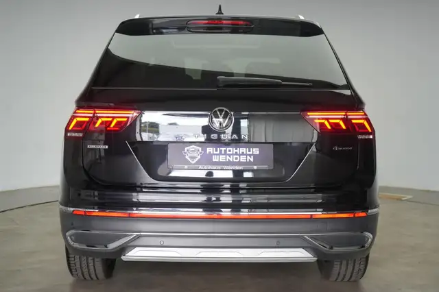 Volkswagen Tiguan Allspace view 5