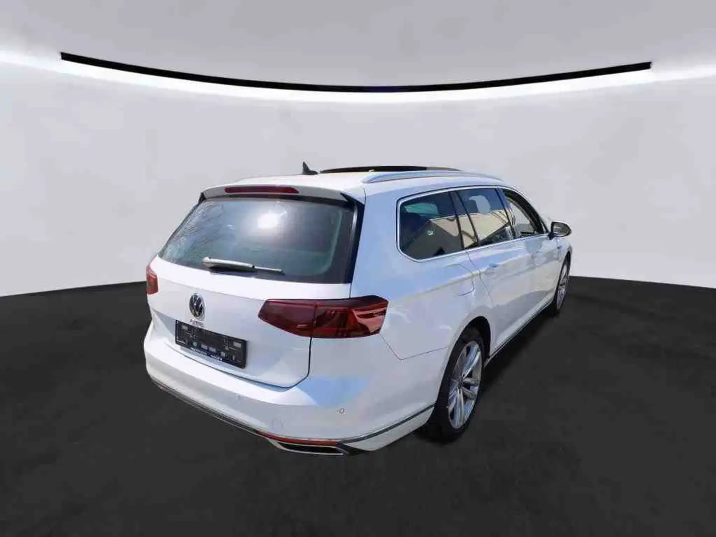 Volkswagen Passat Variant 1.4 TSI GTE StandHZG AHK-klappbar El. Panodach Nav Wit - 2