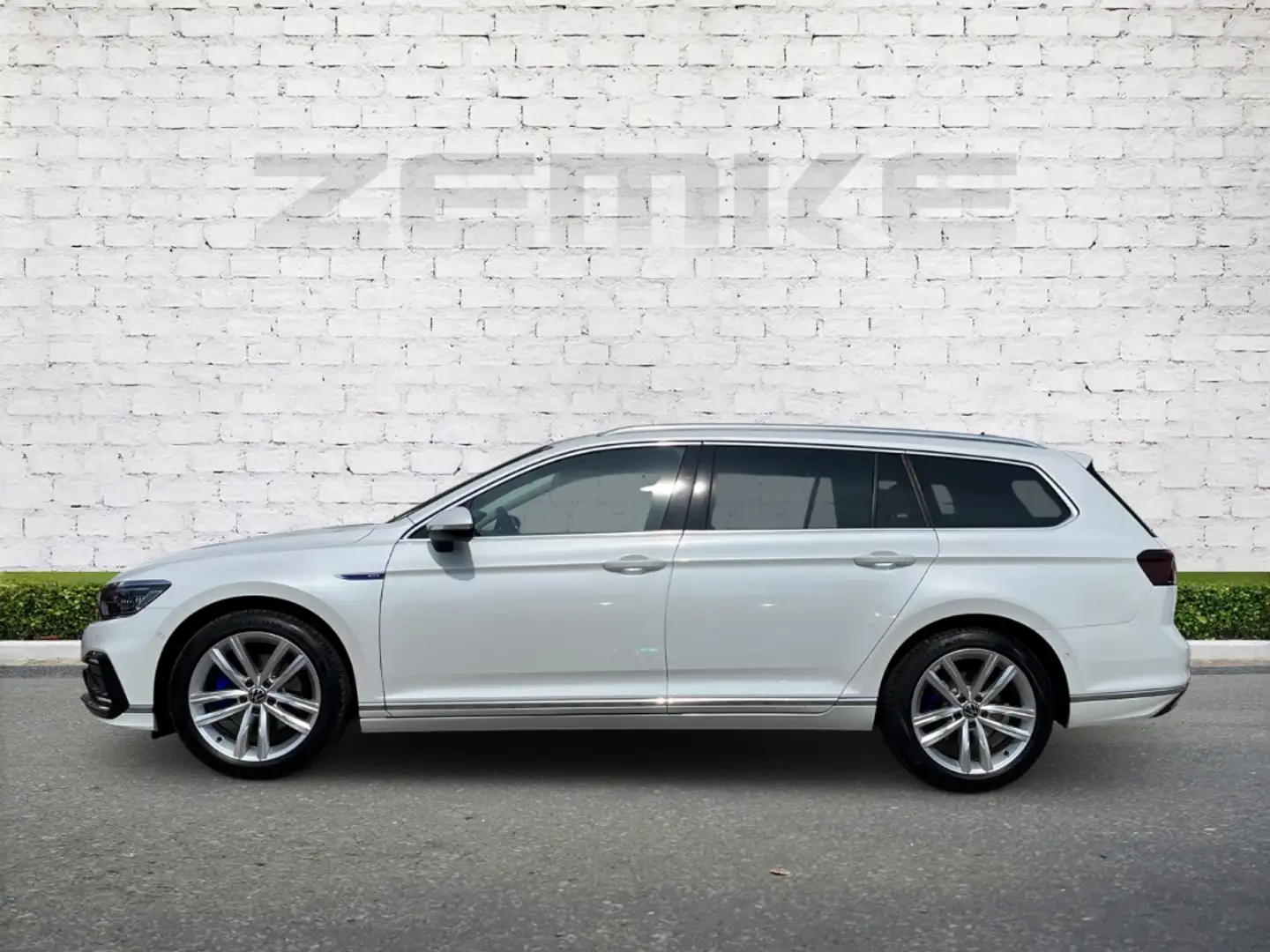 Volkswagen Passat Variant 1.4 TSI GTE StandHZG AHK-klappbar El. Panodach Nav Weiß - 2