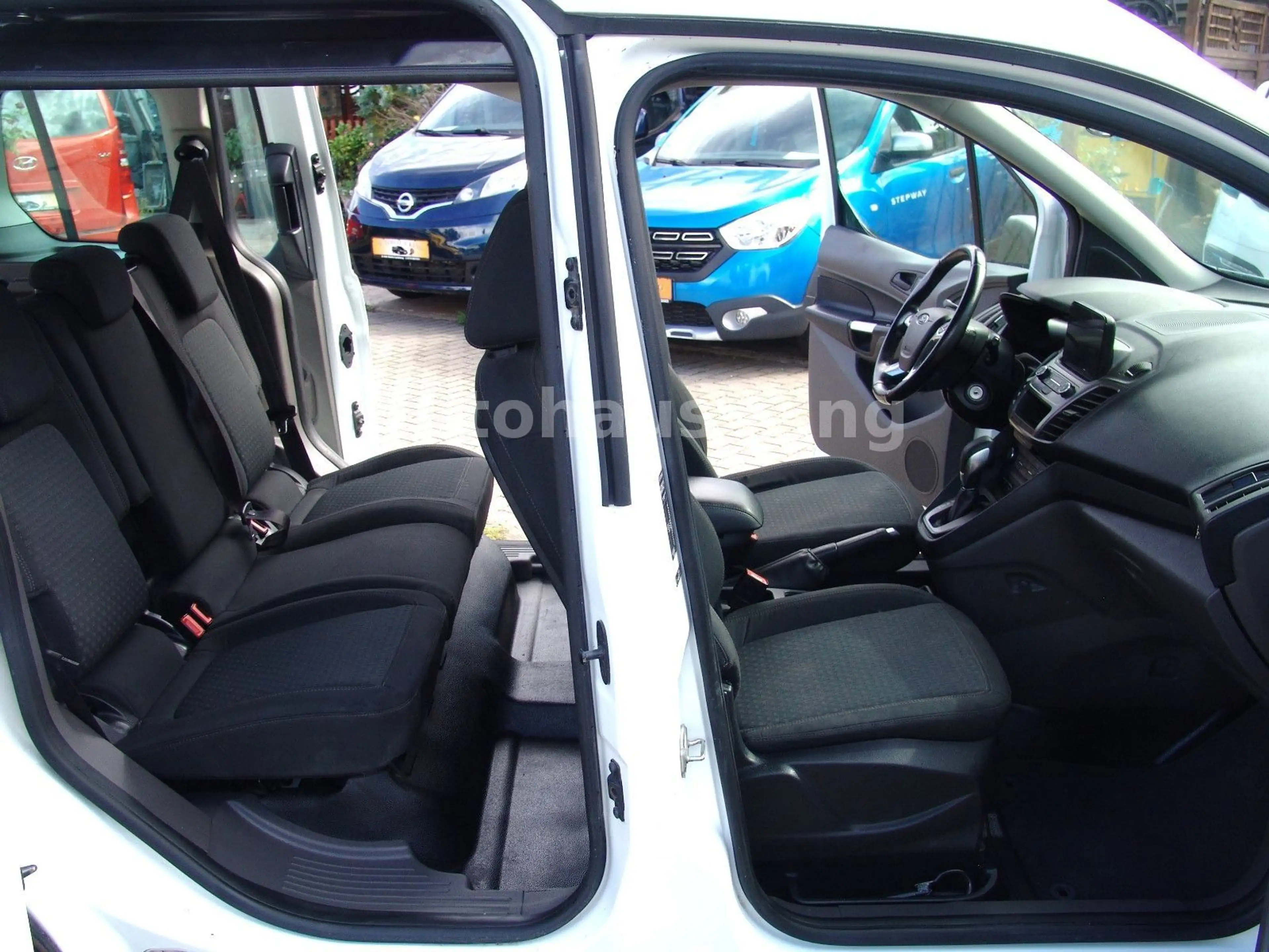 Ford Tourneo Connect Trend - NAVI/AUTOM — photo 9