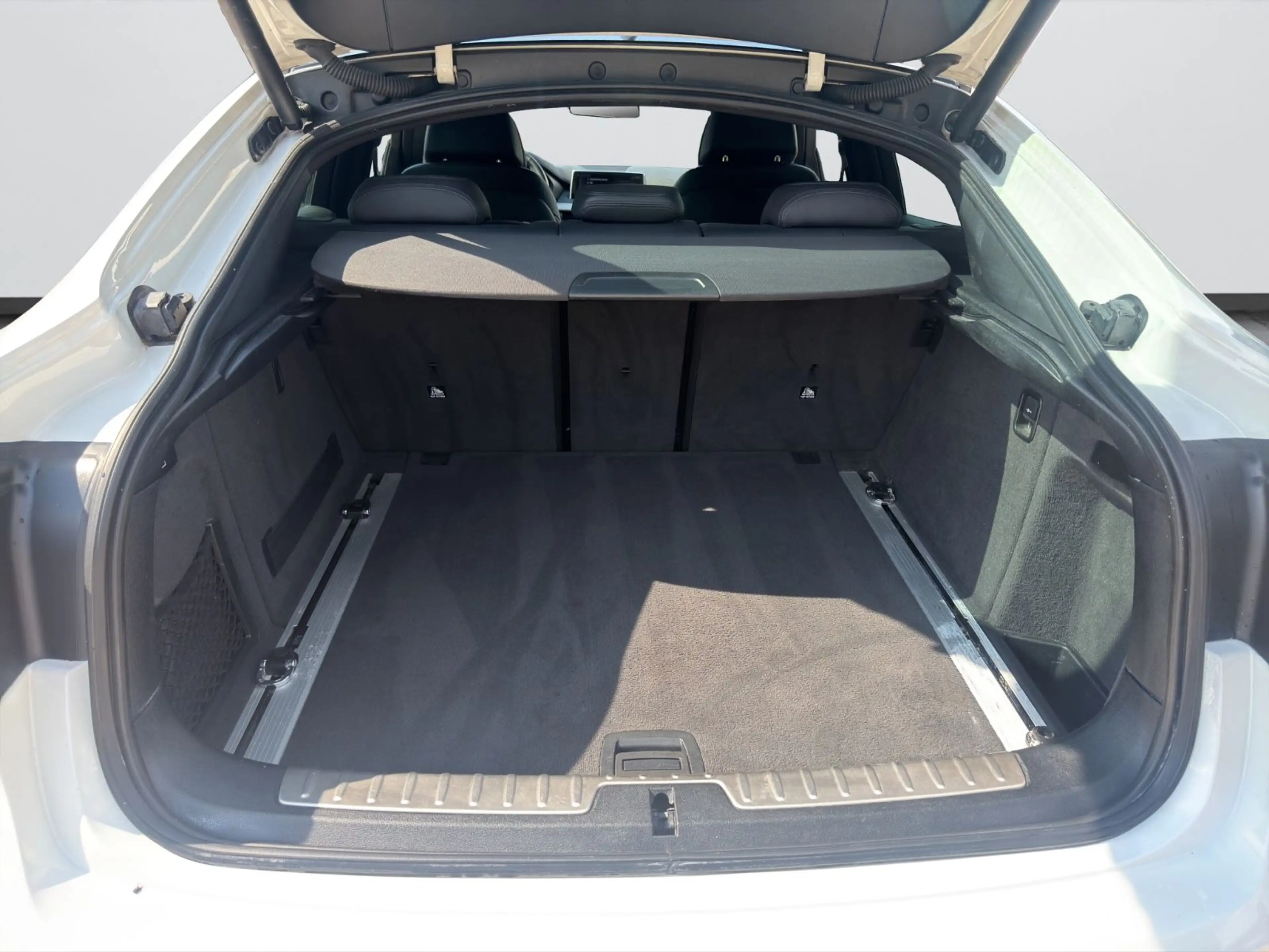 BMW X6 xDrive 40d M-Paket *LED*ACC*H-UP*R-KAM*NAVI* — photo 11