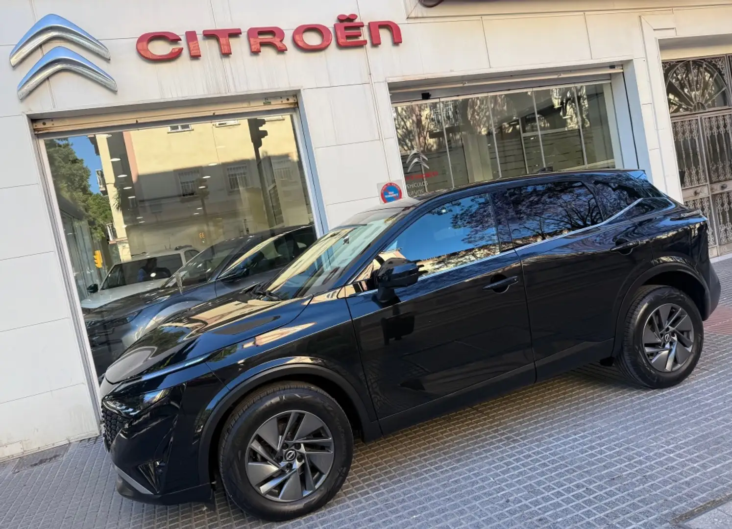 Nissan Qashqai 1.3 DIG-T mHEV 12V Acenta 4x2 Aut. 116kW Negro - 2