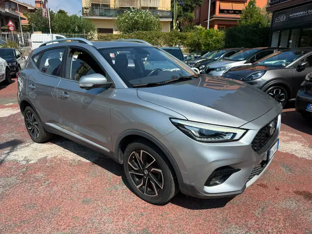 MG ZS view 8