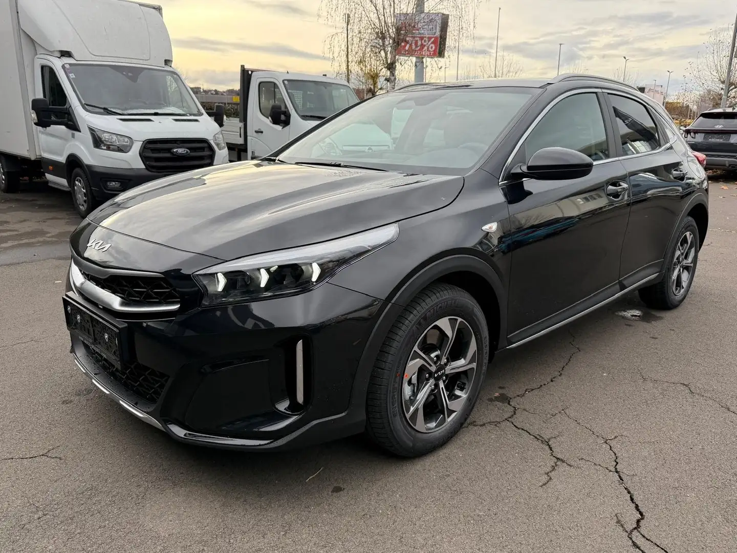 Kia XCeed Silber *Automatik* Bei Leasing: 24.300€ Schwarz - 1
