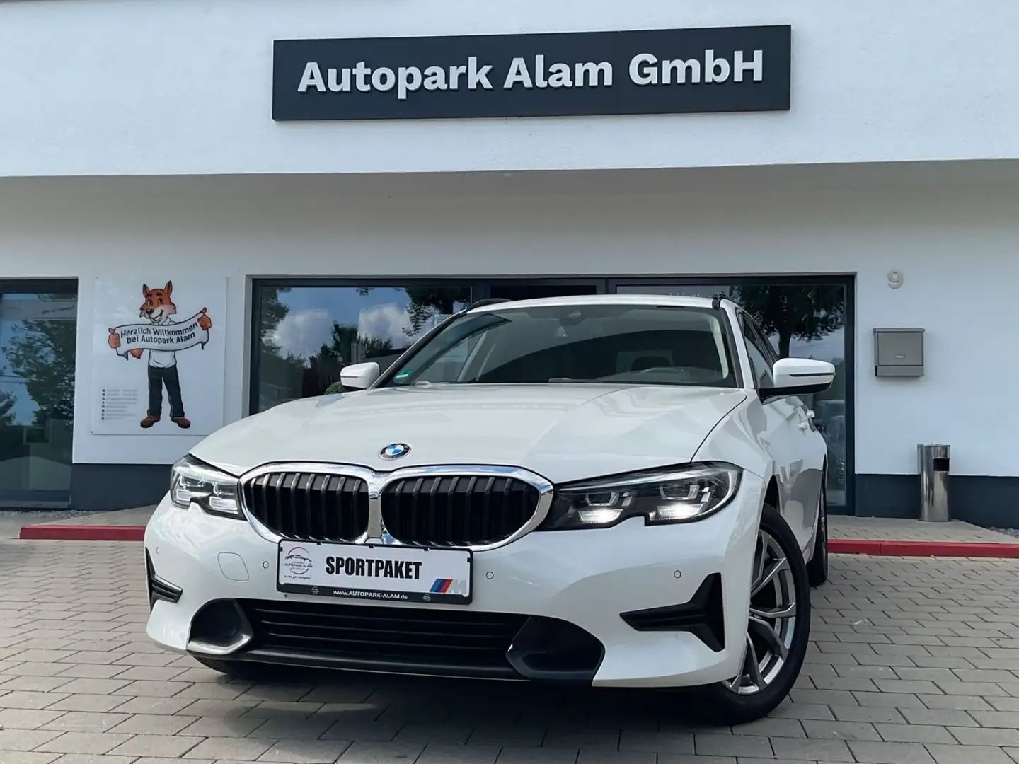 BMW 320 d Sport Line Lane LED Navi SHZ Temp ViCo Blanc - 1
