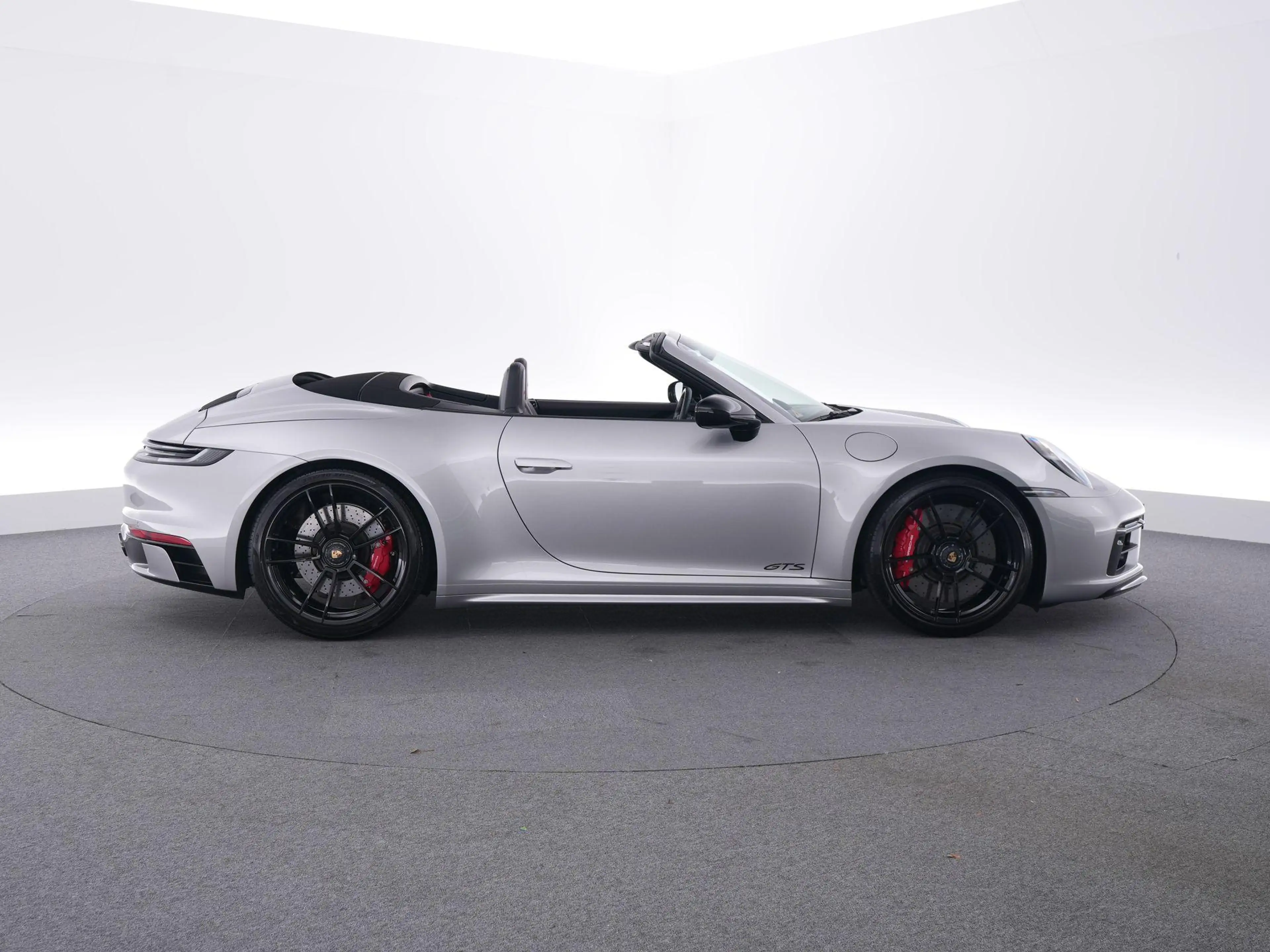 Porsche 992 Carrera GTS Cabriolet — photo 6