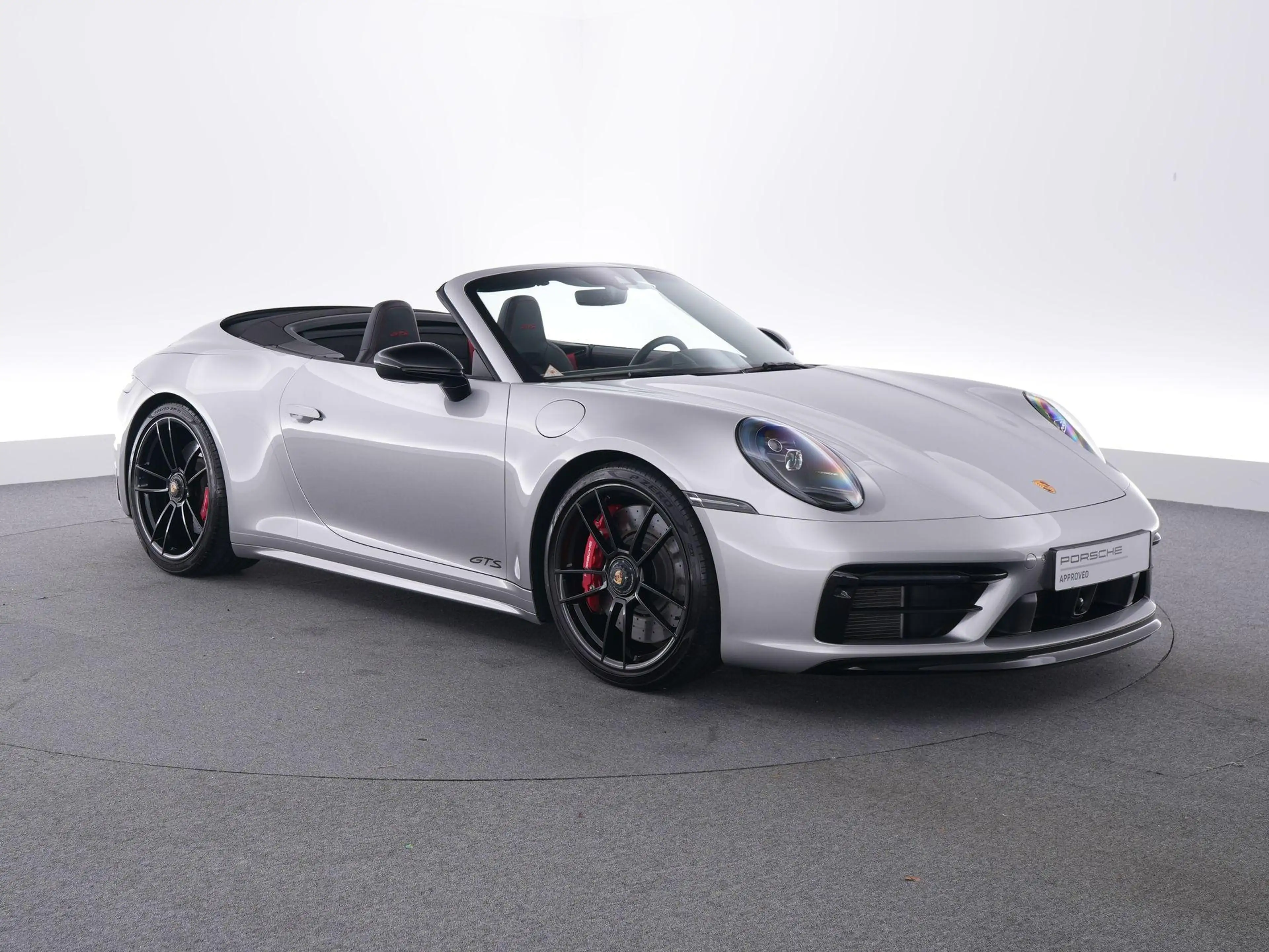Porsche 992 Carrera GTS Cabriolet — photo 7