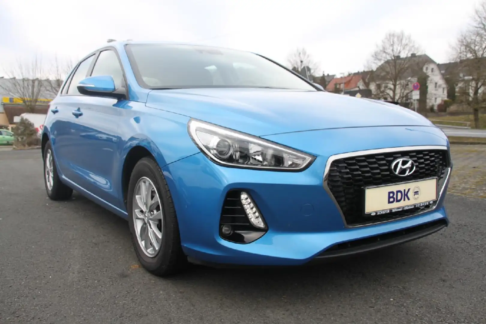 Hyundai i30 Select+KLIMA+ISOFIX+LMF+BT+ Blau - 2