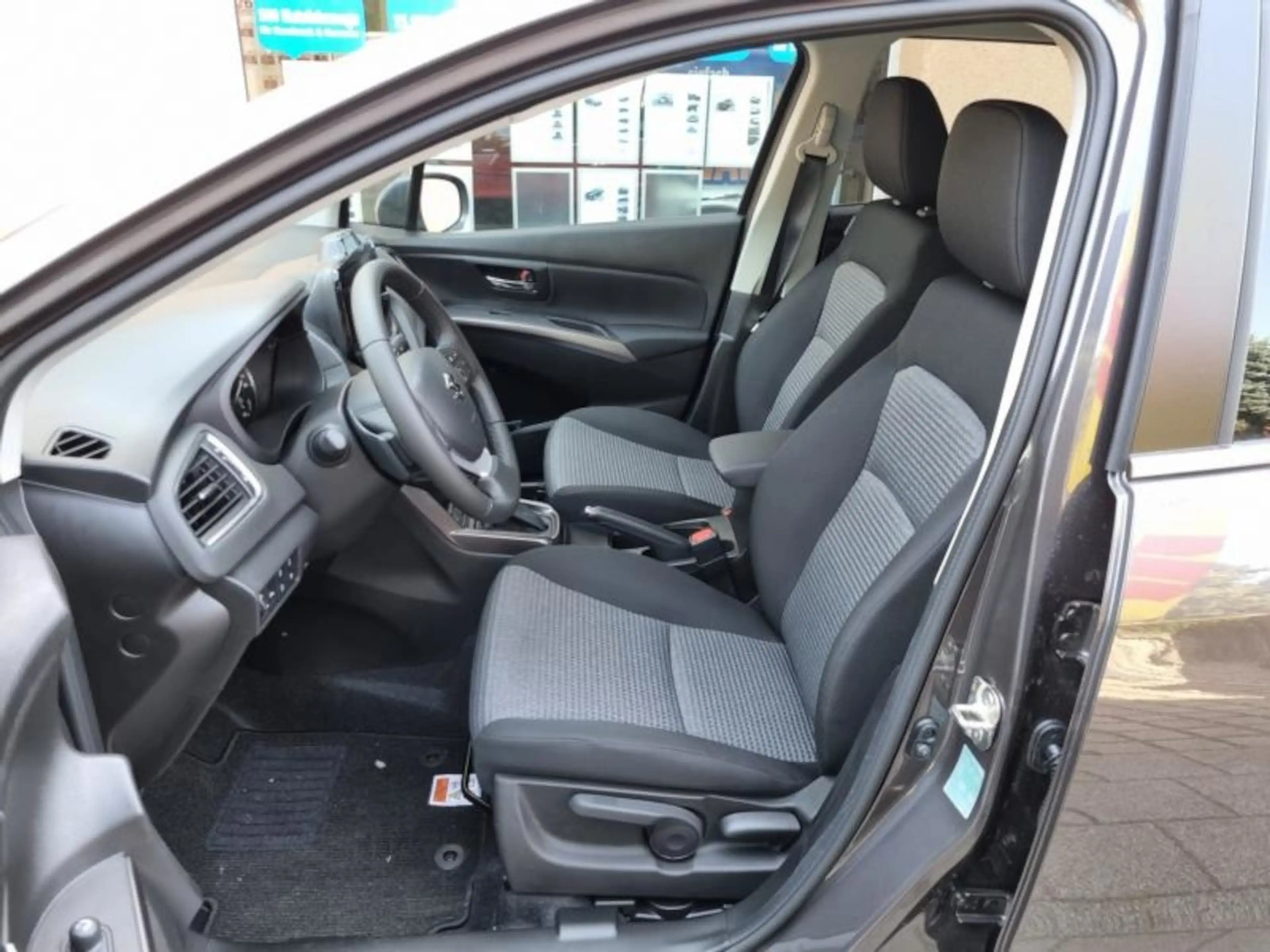 Suzuki S-Cross Comfort Automatik *Jahreswagen* — photo 14