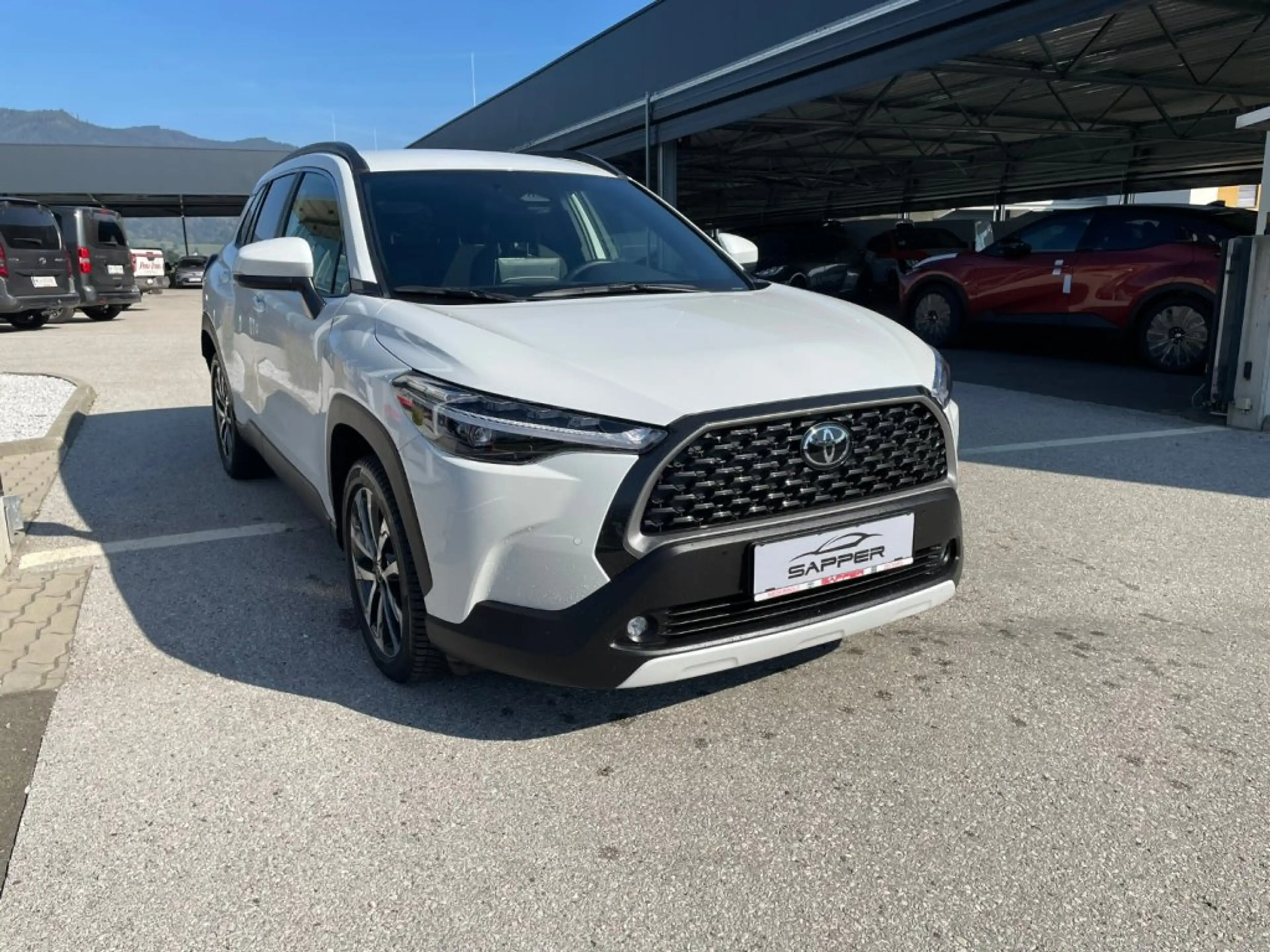 Toyota Corolla Cross 2,0 Hybrid Active Drive AWD — photo 3
