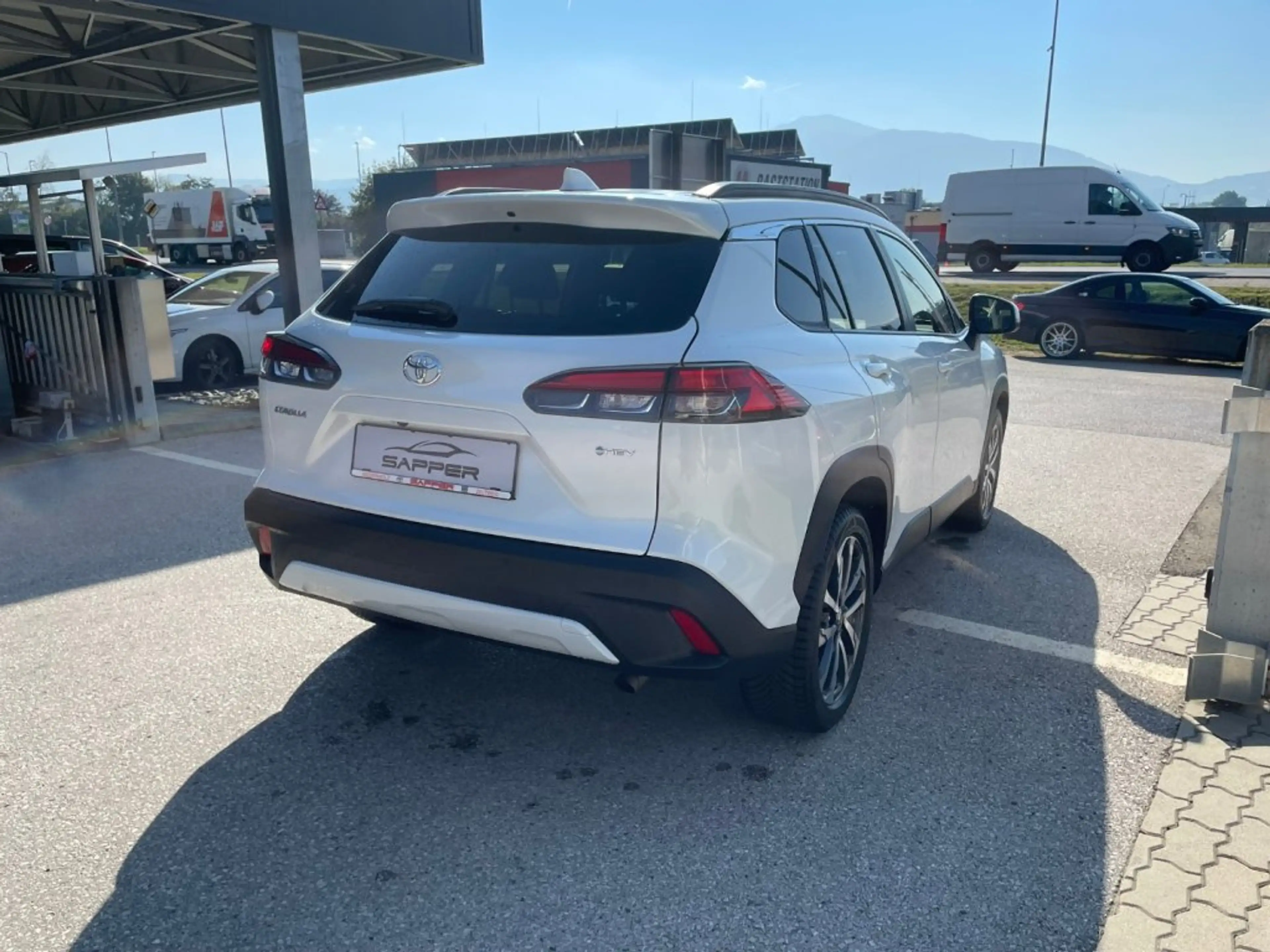 Toyota Corolla Cross 2,0 Hybrid Active Drive AWD — photo 5