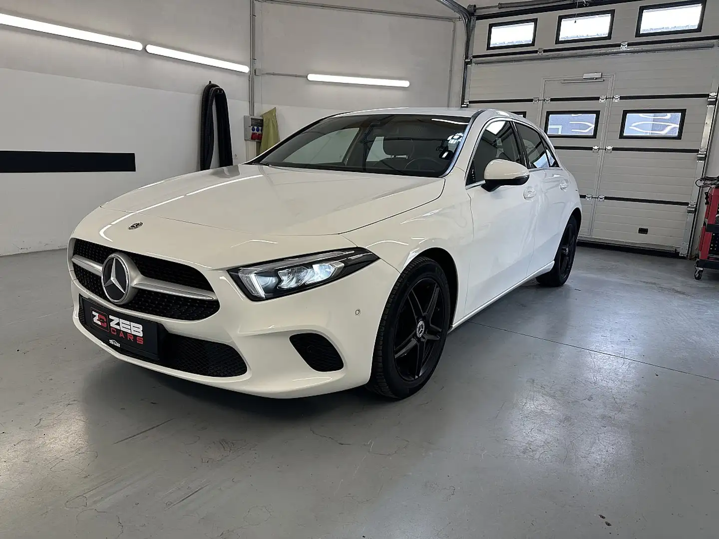 Mercedes-Benz A 180 d Aut. Weiß - 1