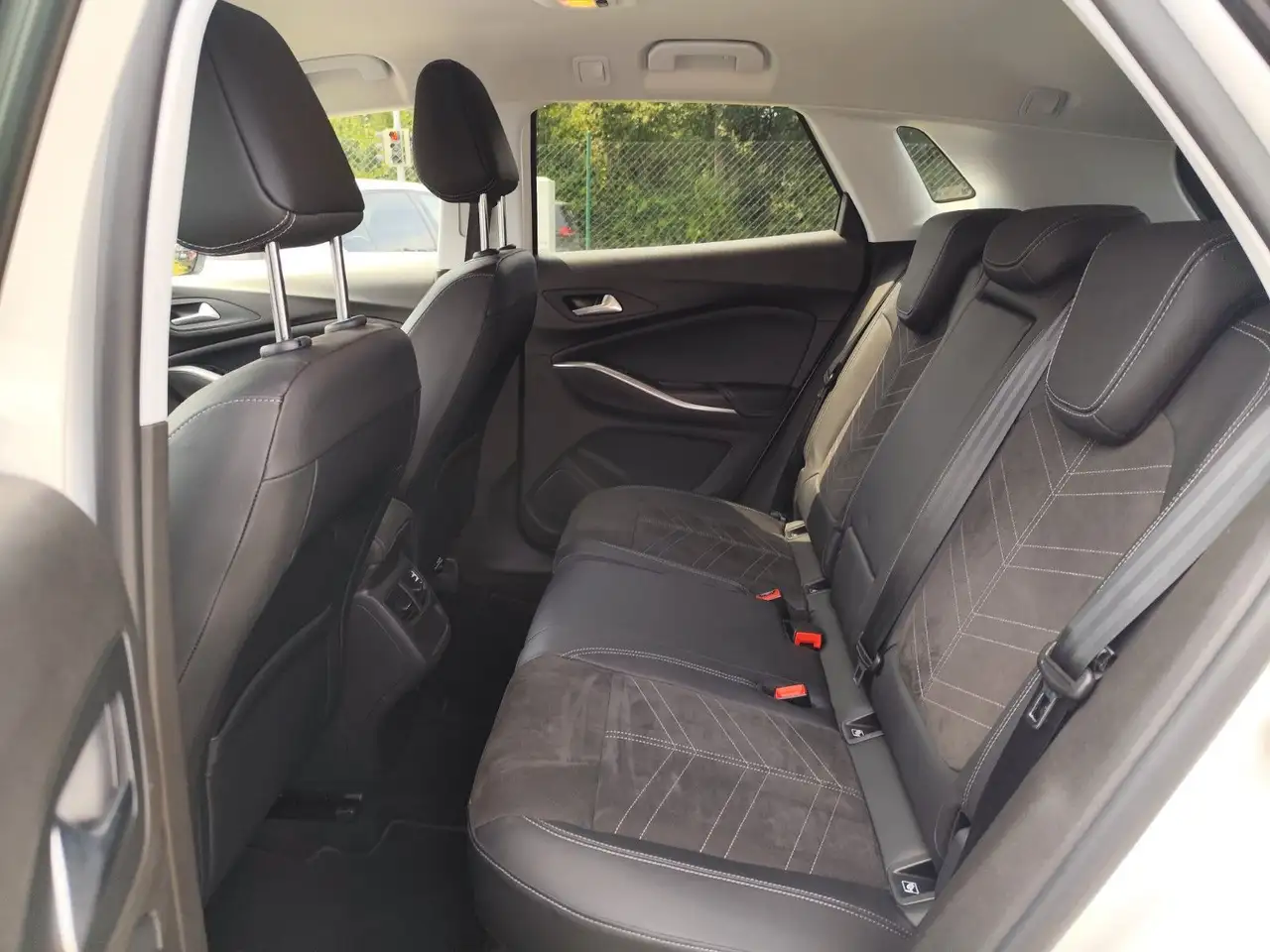 Opel Grandland 1.5 D Automatik Elegance, миниатюра 16