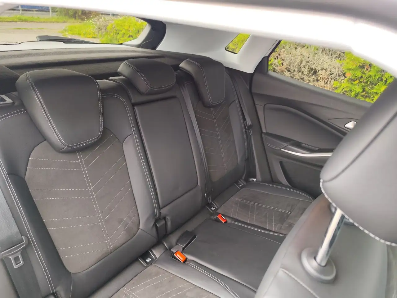 Opel Grandland 1.5 D Automatik Elegance, миниатюра 15