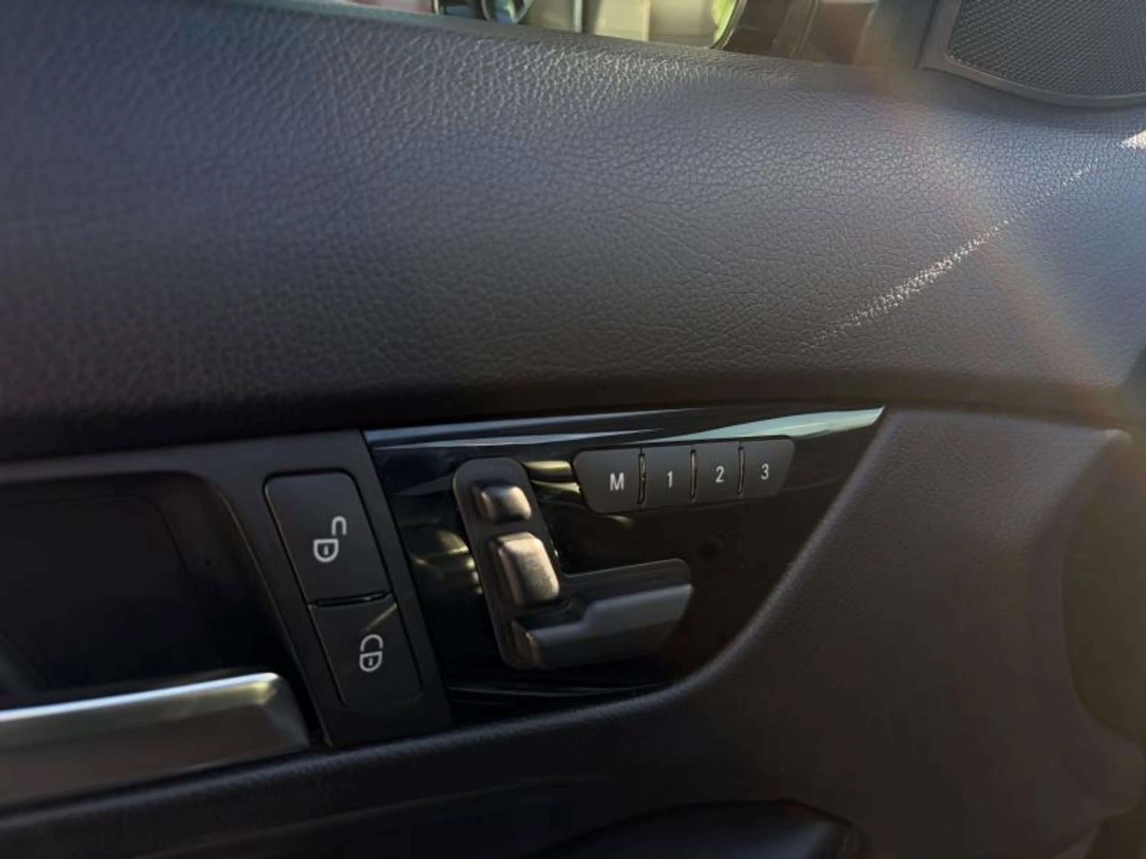 Mercedes-Benz C 63 AMG Classe C 63 AMG V8 457ch/Toit Ouvrant/Camera/Sièg — photo 10