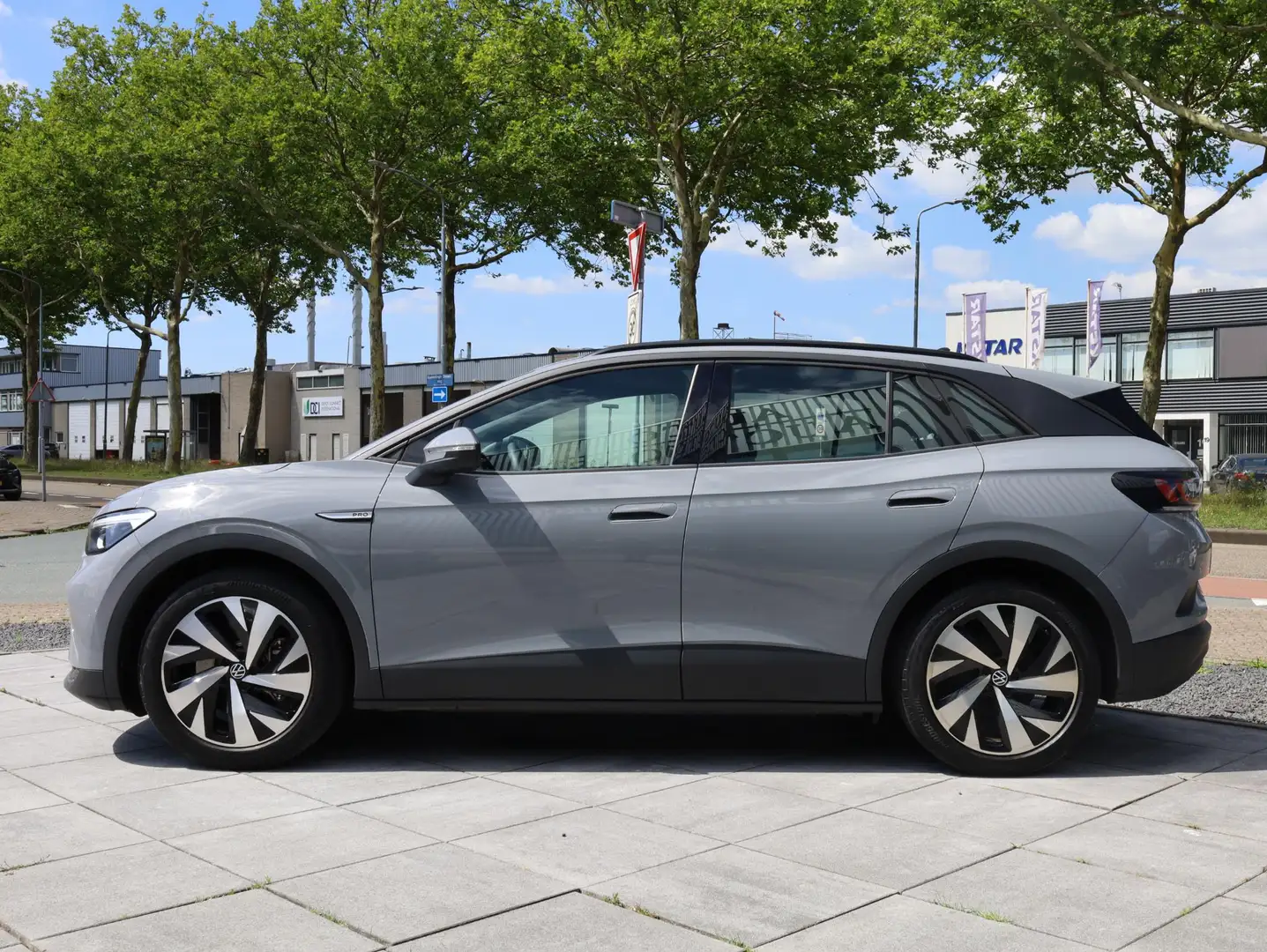 Volkswagen ID.4 Pro 77 kWh 150KW | Carplay/Android | Navigatie | V Grijs - 2