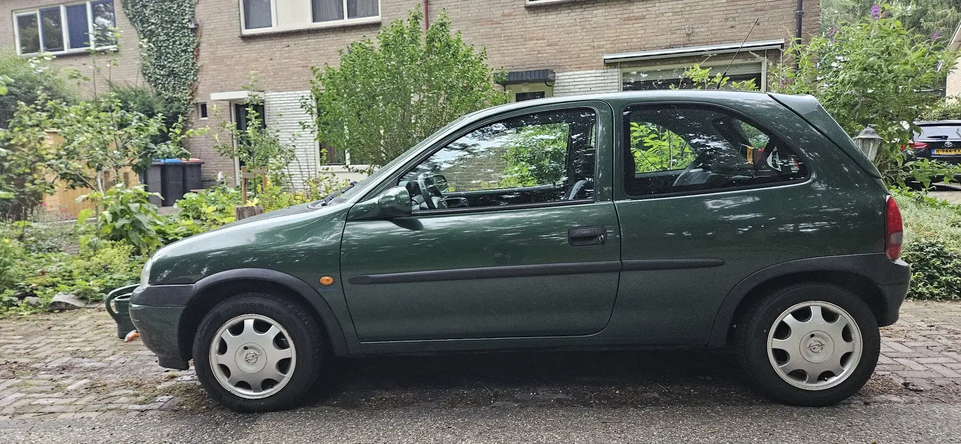 Opel Corsa B 1.2 16V Verse APK Vert - 2