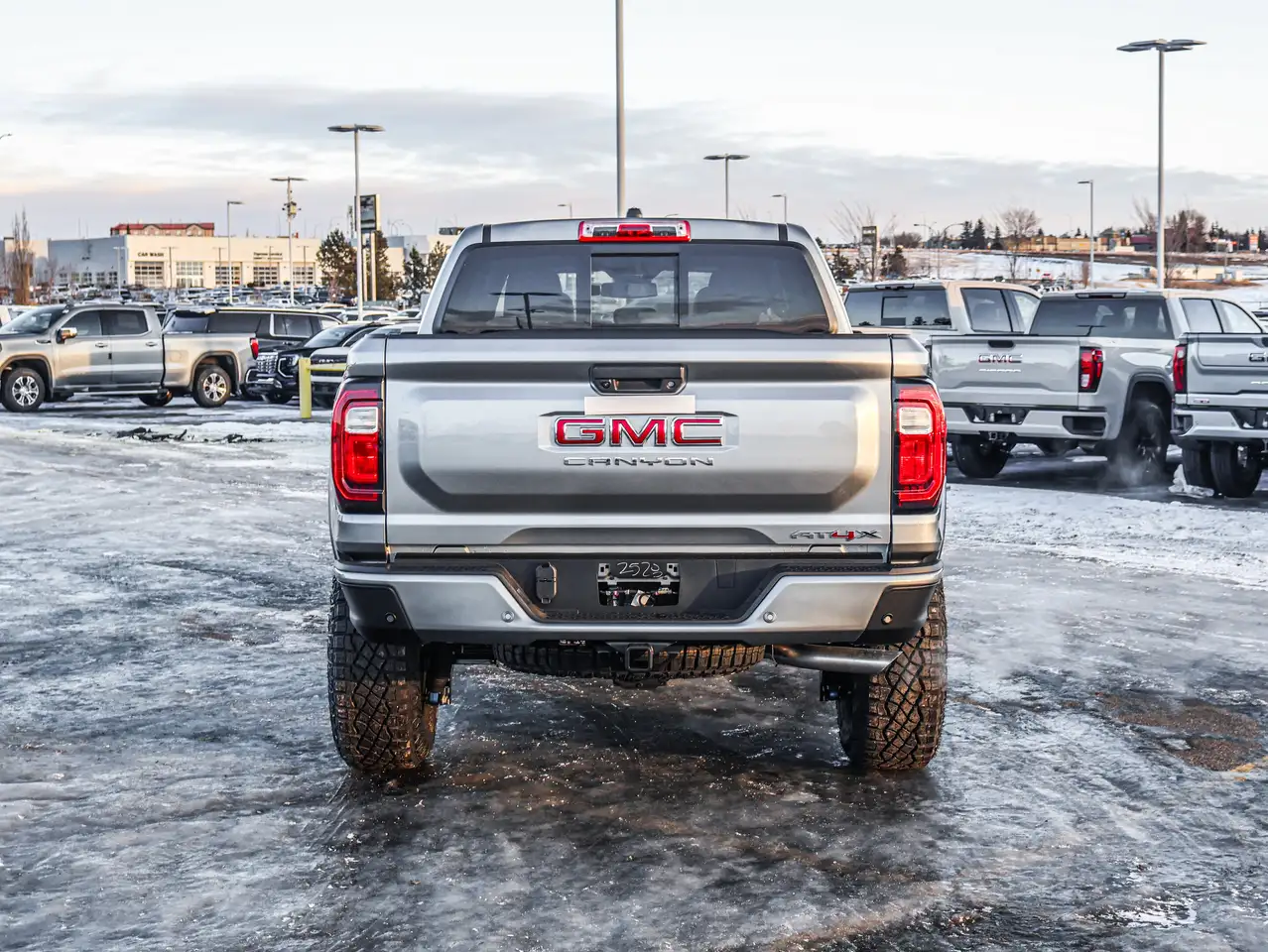 GMC Canyon снимка GMC Canyon