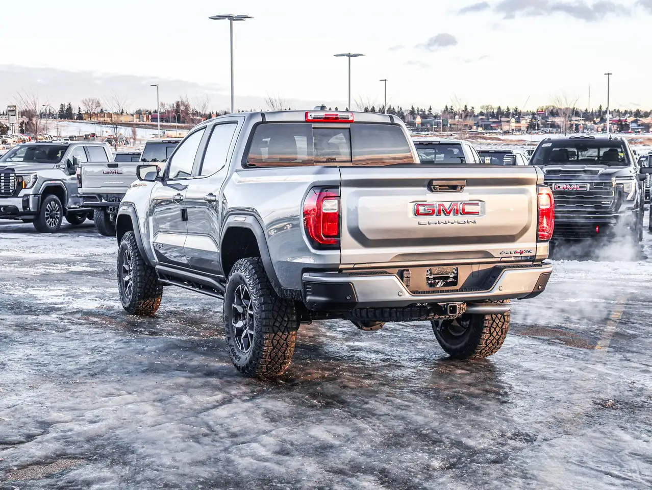 GMC Canyon снимка GMC Canyon