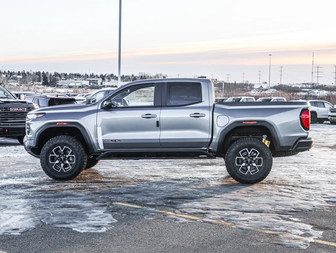 GMC Canyon снимка GMC Canyon