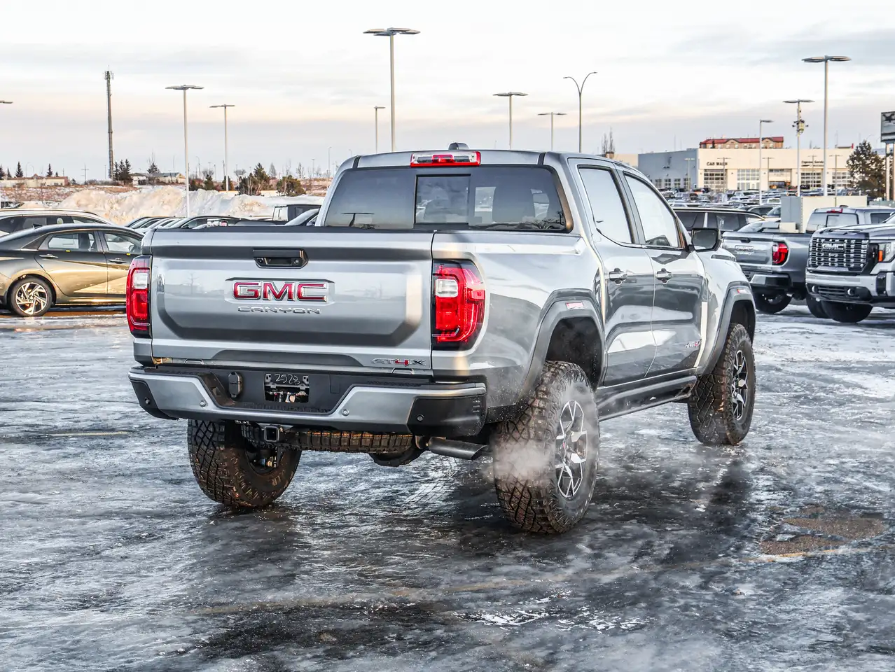 GMC Canyon снимка GMC Canyon