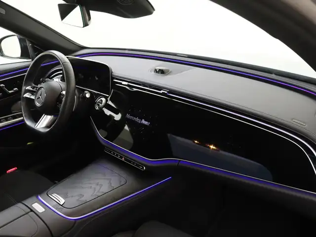 Mercedes-Benz E-Class view 5