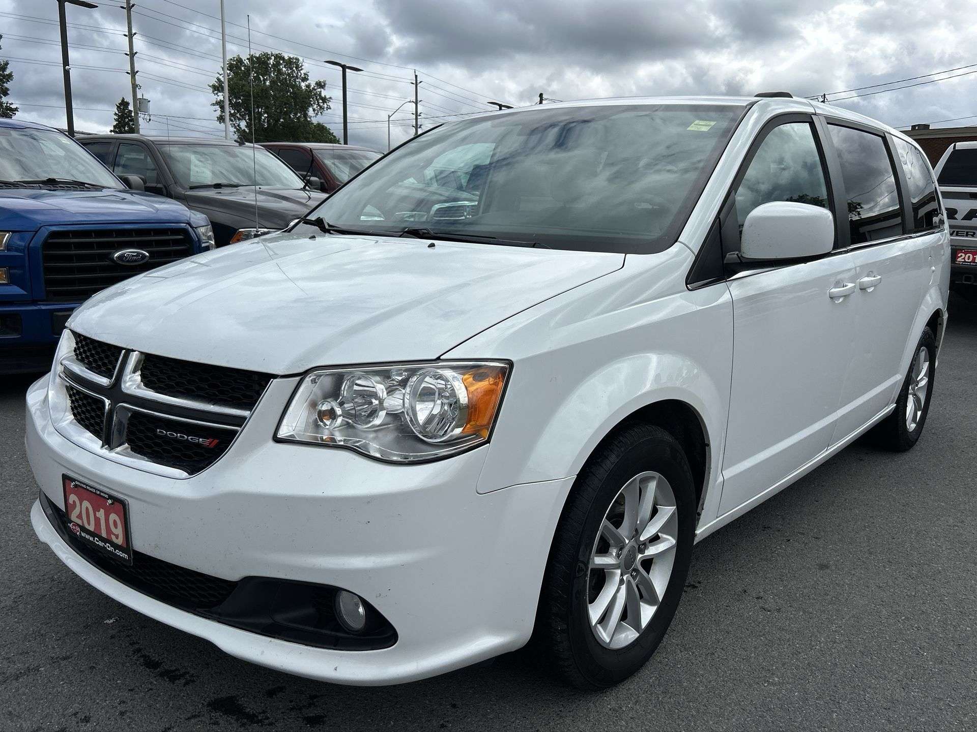 White 2019 Dodge Grand Caravan Minivan  Automatic