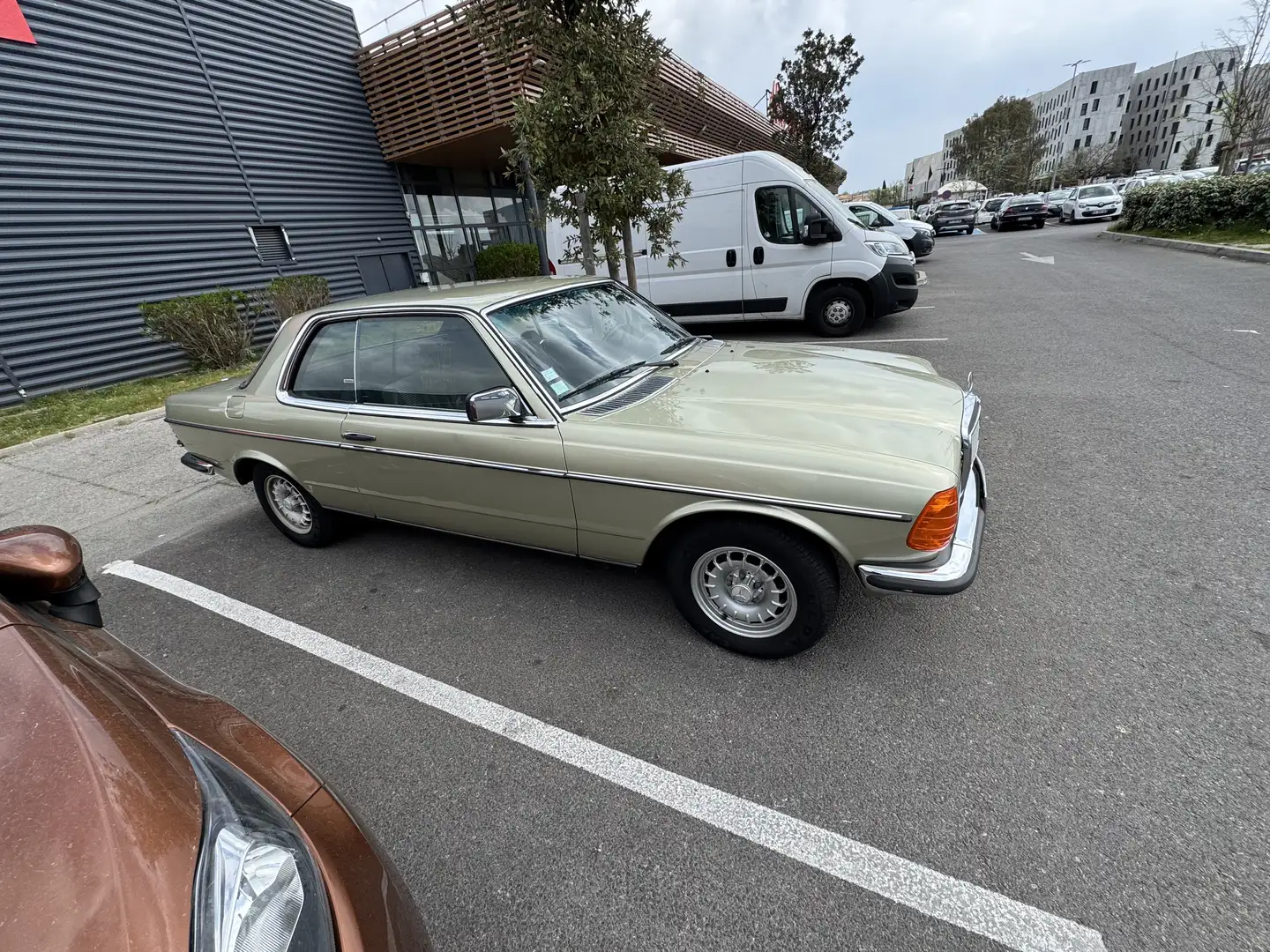 Mercedes-Benz CE 280 Grün - 1