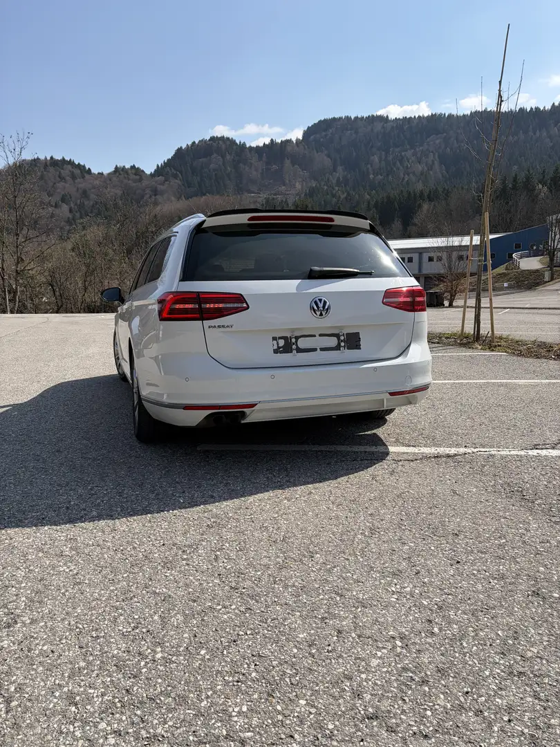 Volkswagen Passat Variant SCR Highline TDI 4Motion DSG - 2