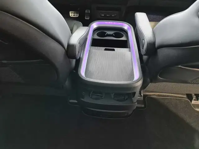 Hyundai Staria view 13