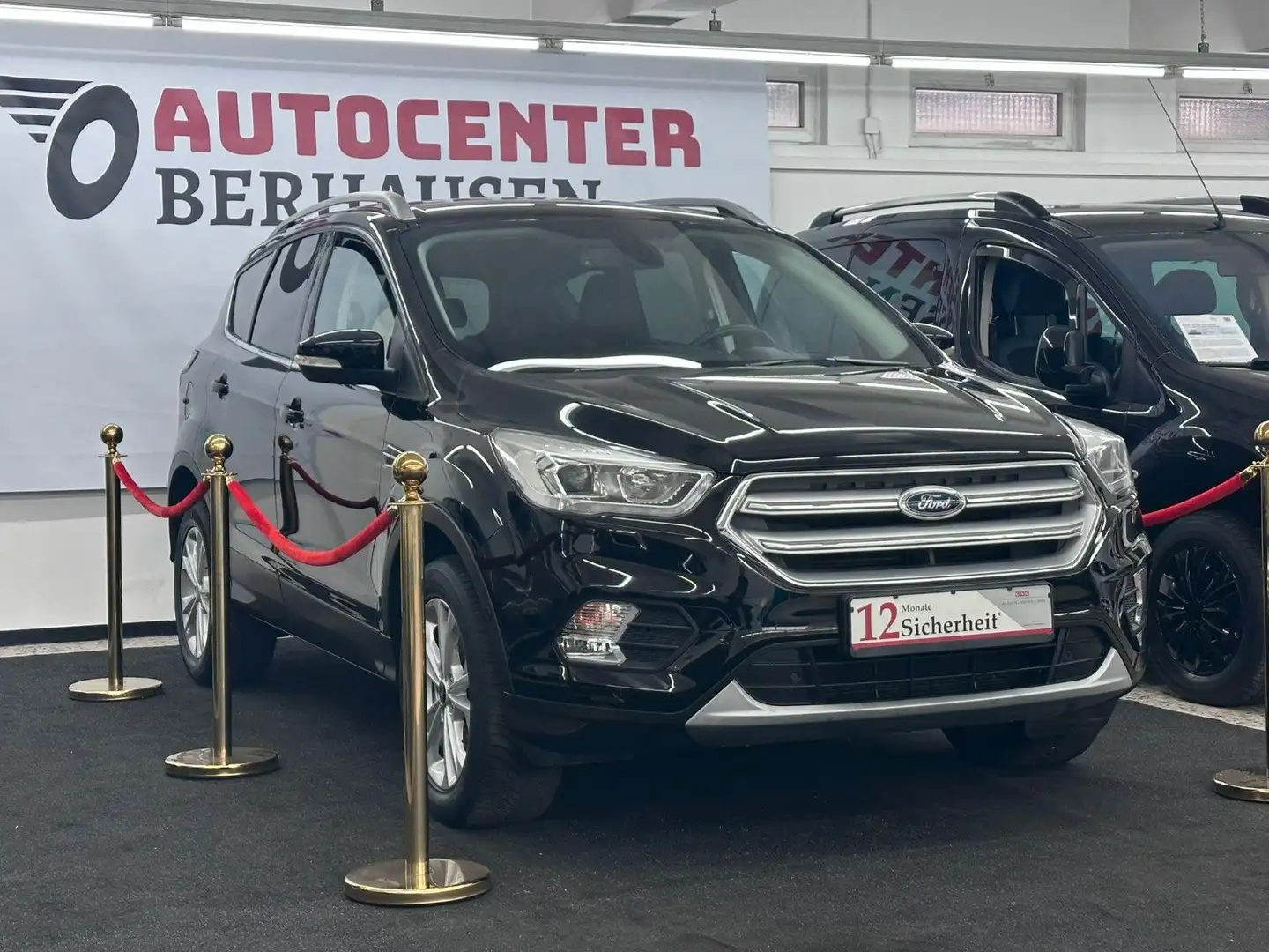 Ford Kuga Titanium 1.5 EcoBoost*NAVI+PDC*GARANTIE* Schwarz - 2