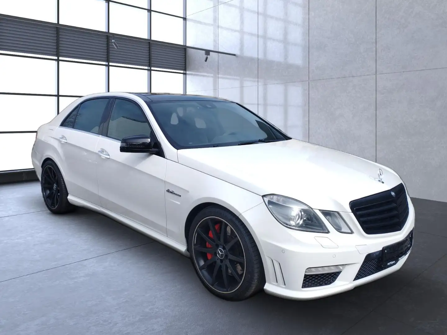 Mercedes-Benz E 63 AMG Lim.*H&K*Kamera*Pano Blanc - 1