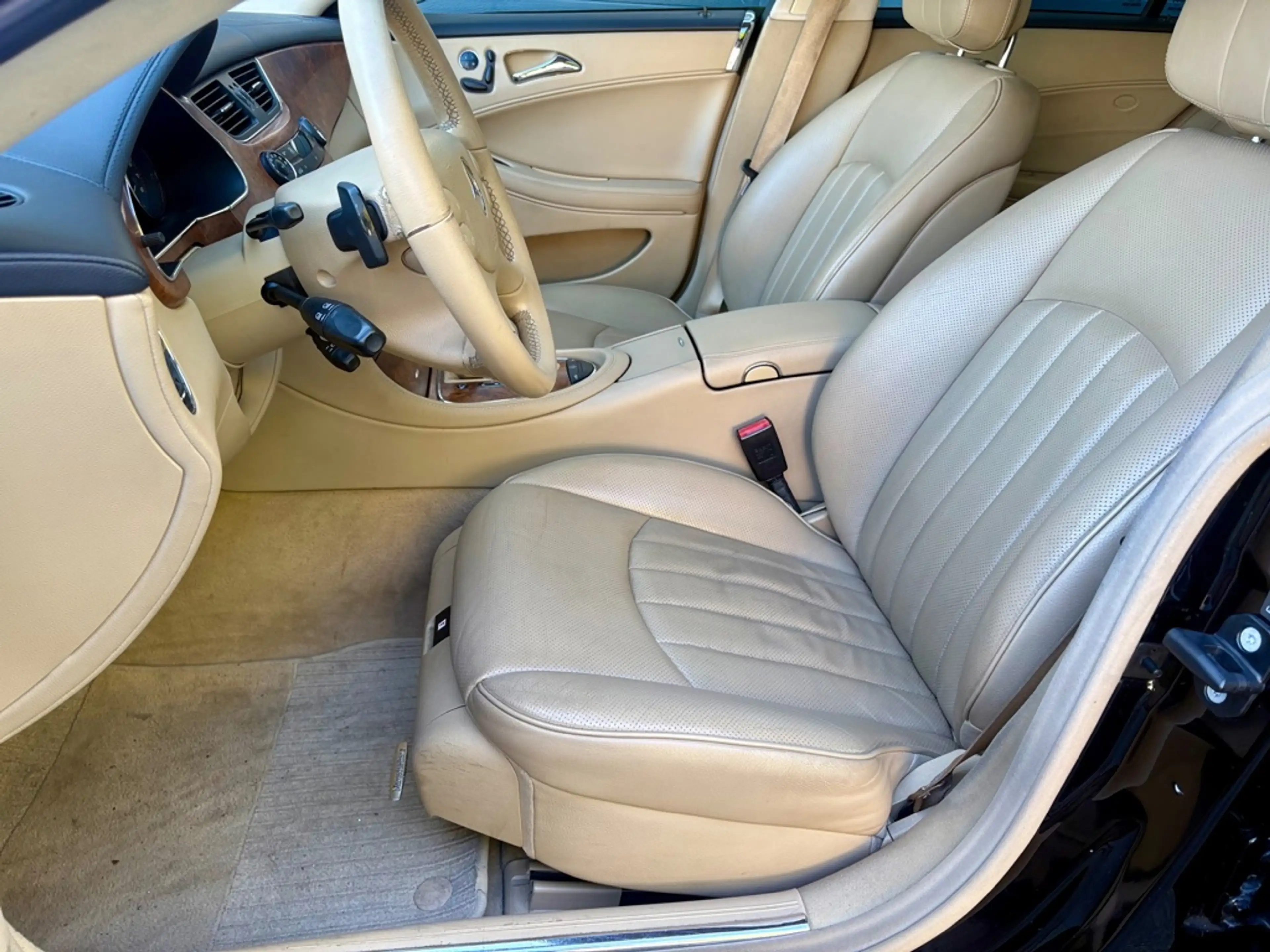 Mercedes-Benz CLS 350 CGI — photo 7