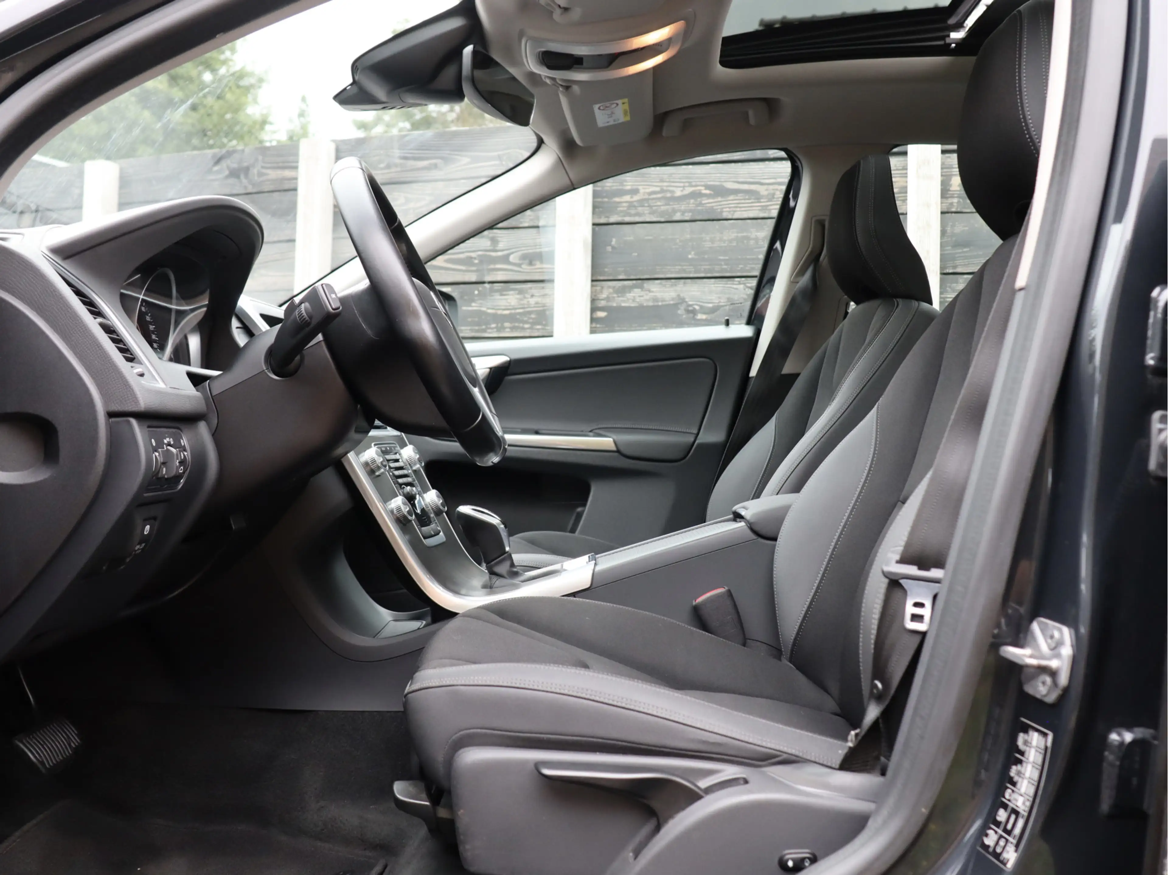 Volvo XC60 2.0 T5 FWD Summum NL-auto, nieuwe distr. — photo 6