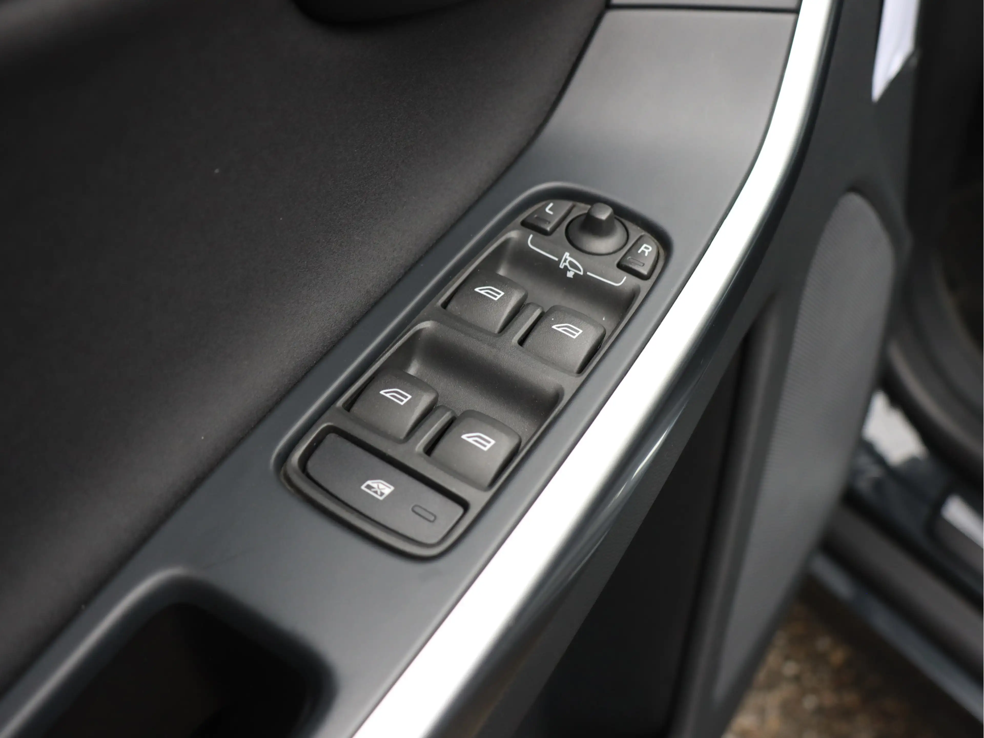 Volvo XC60 2.0 T5 FWD Summum NL-auto, nieuwe distr. — photo 9