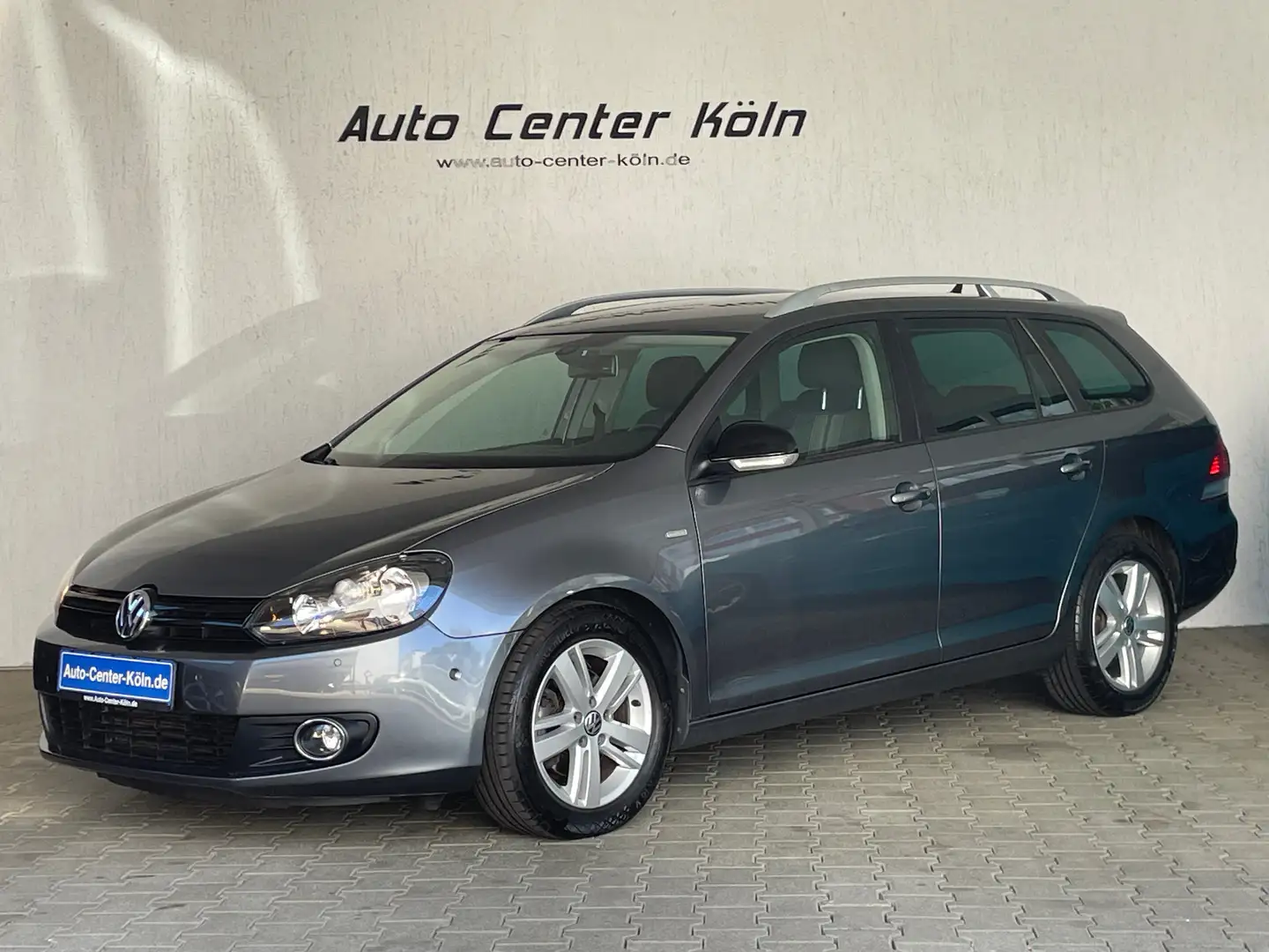 Volkswagen Golf Variant VI 1,6 Match BlueMotion*Navi*1.Hand* Grau - 1