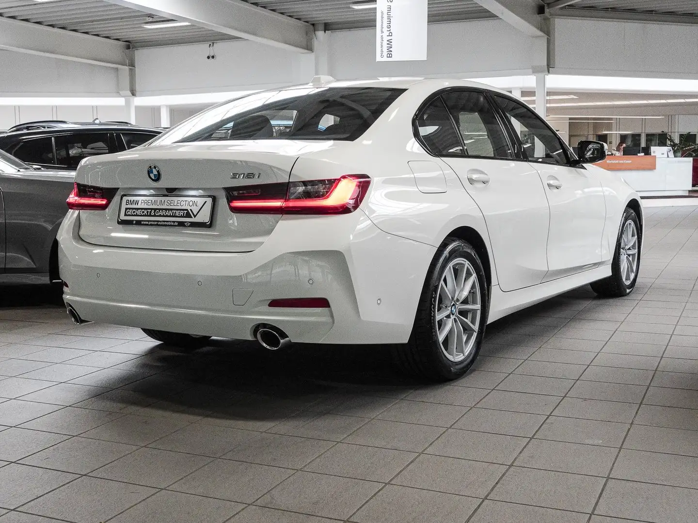 BMW 318 i AHK+KAMERA+ACC+STOP&GO+DRIVASS+ Weiß - 2