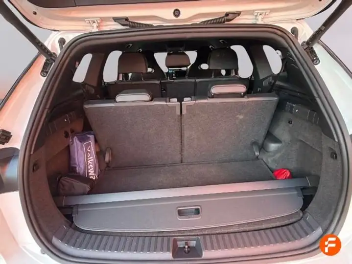 Volkswagen Tayron R-Line 1.5 eTSI DSG 2025, foto 22