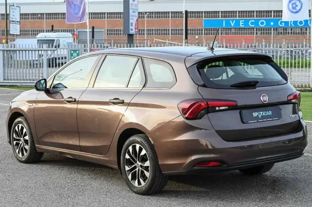 Fiat Tipo view 4